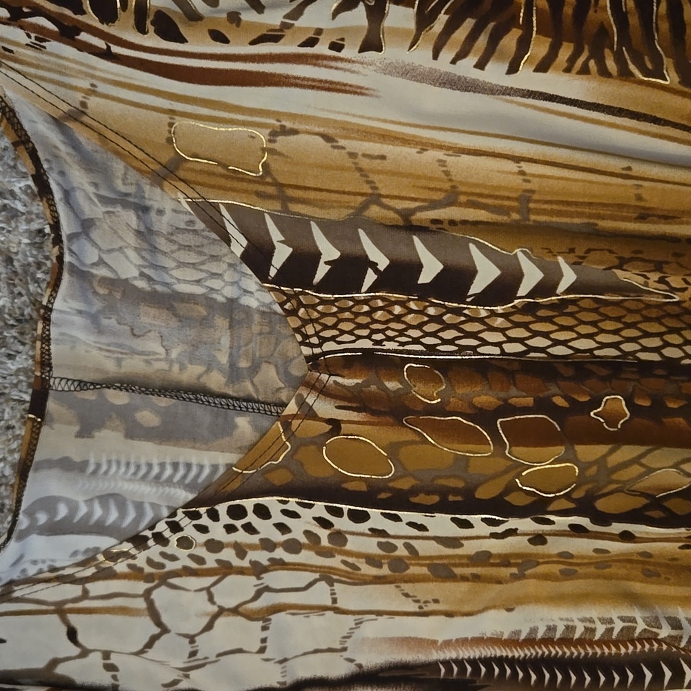 Animal Print Top - Picture 2 of 7